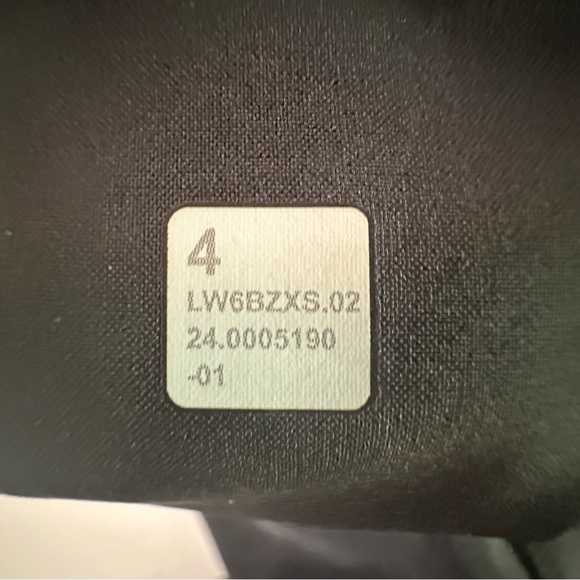 Softstreme High-Rise Straight-Leg Cropped Pant - Picture 6 of 15